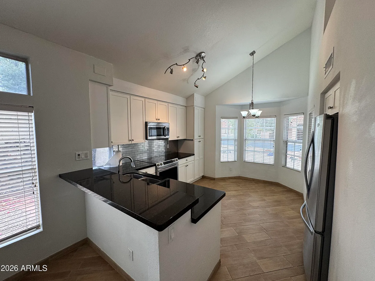 3 bed, 2.0 bath, 1448 sqft, $2,249 — Photo 3