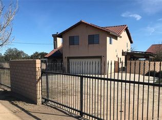 5945 Honey Hill Rd, Oak Hills, CA 92344