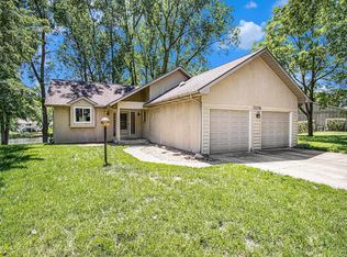 23294 Eastwood Dr, Elkhart, IN 46514