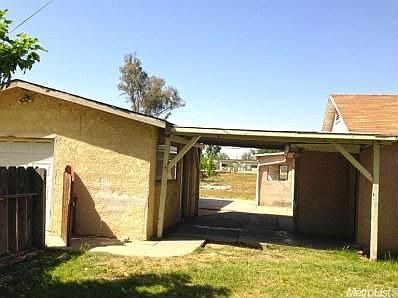 3rd image of 15762 El Capitan Way