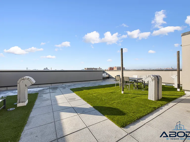 102 E 53rd St #6D — Photo 17