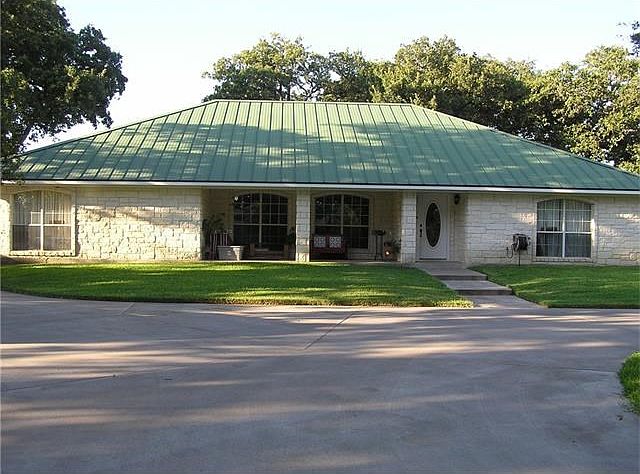 1st image of 598 Oak Park Five