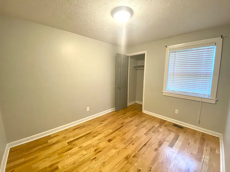 315 Grace St — Photo 14
