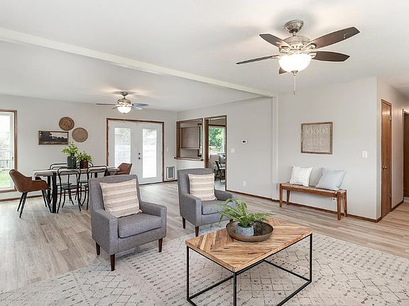 4th image of 4725 E Pembrook Ln