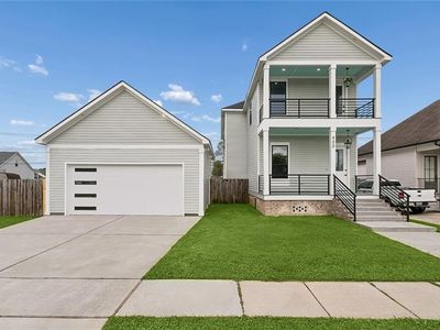 900 Perrin Dr, Arabi, LA, 70032