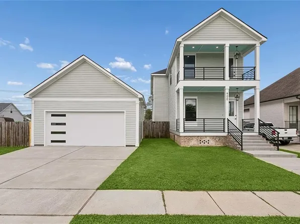 900 Perrin Dr, Arabi, LA 70032