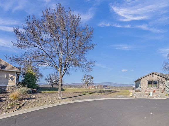 4th image of 186 Leaf Crest Ct