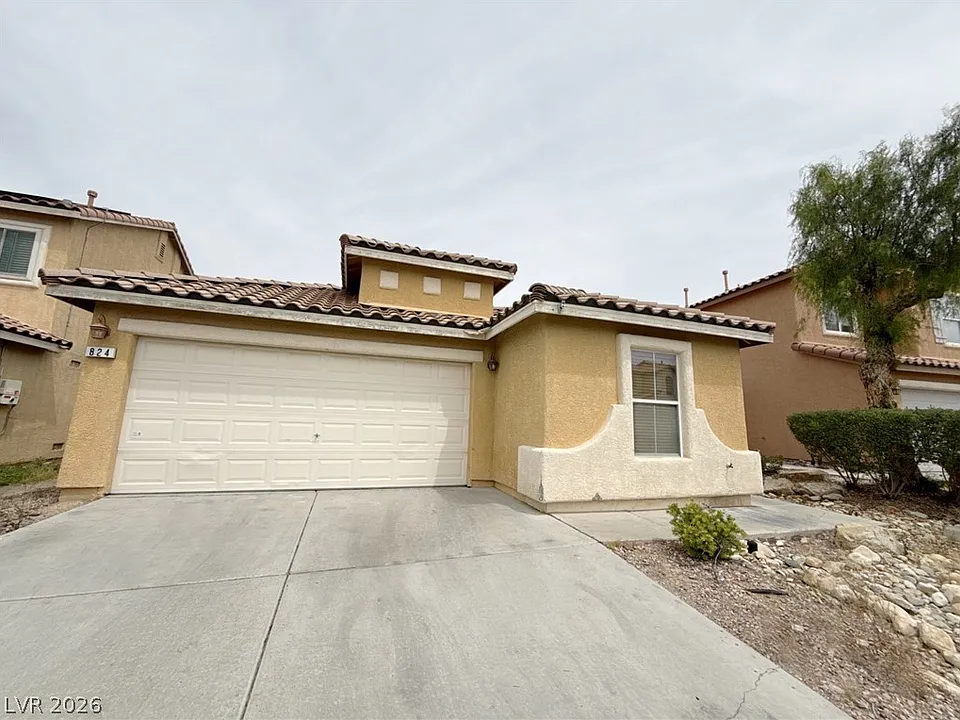 824 Blushing Rose Pl