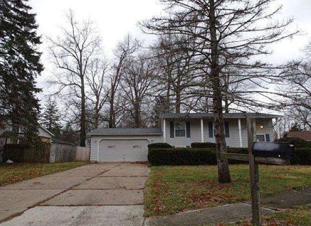 1st image of 684 Regina Dr