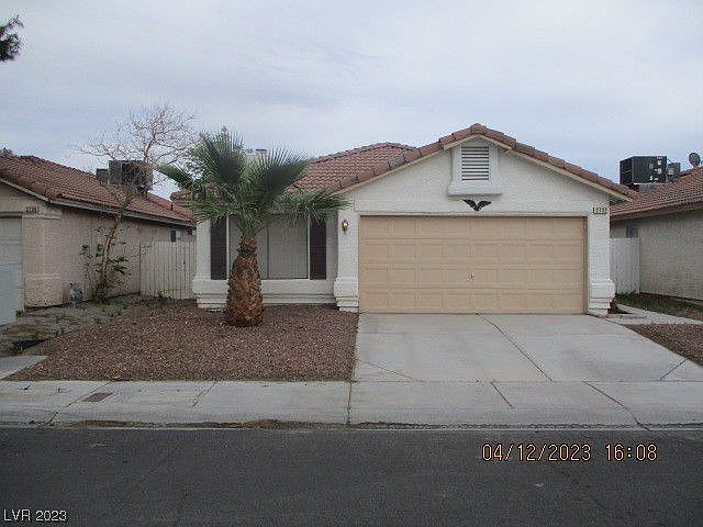 1st image of 2732 Ironside Dr