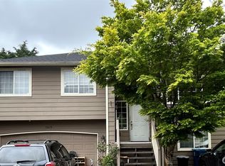 15215 52nd Ave W #2B, Edmonds, WA 98026