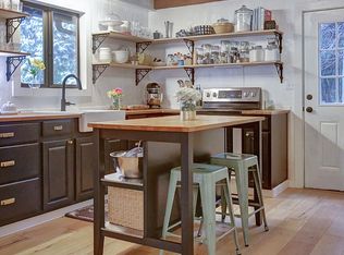 65087 E Mountain Meadow Ln, Rhododendron, OR 97049