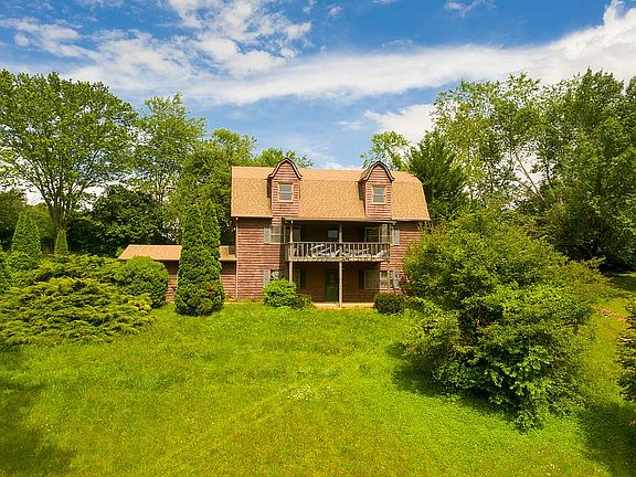 2nd image of 186 Harmony Ln