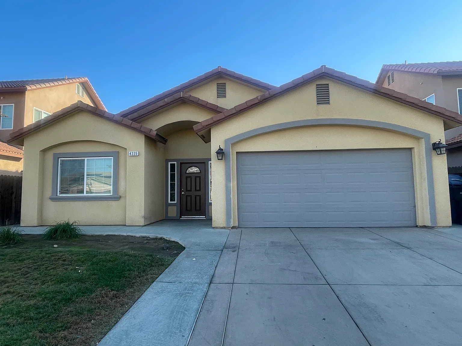 4335 W Saginaw Way photo 1