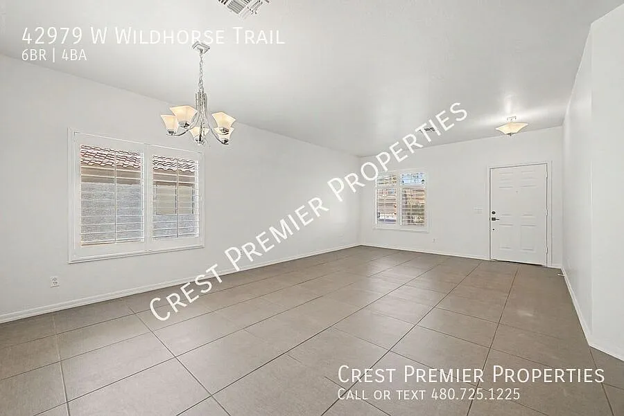 Beautiful 6-Bedroom, 4-Bathroom Home in Desirable Ogden Community Maricopa, AZ — Photo 4
