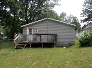 1828 Columbus St, New Castle, IN 47362