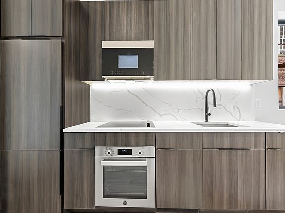 3rd image of 311 Eckford St #2W