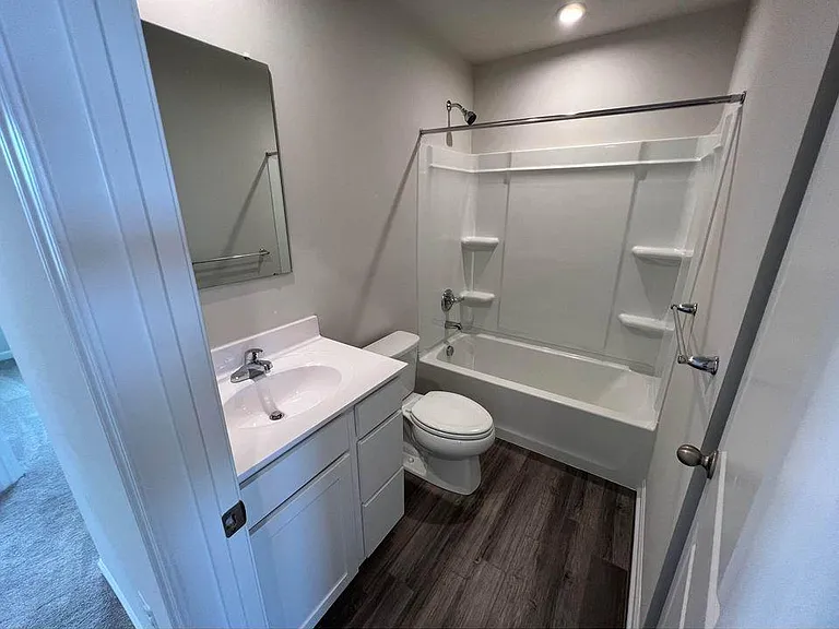 115 Butterfield Ave — Photo 22