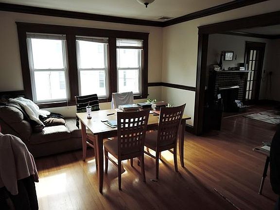 5th image of 330 Linwood Ave #330