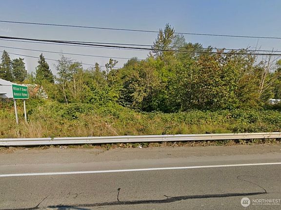 5th image of 7608 Pacific Highway E