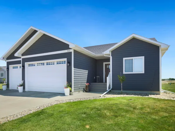 915 Dunlin St S, Aberdeen City, SD 57401