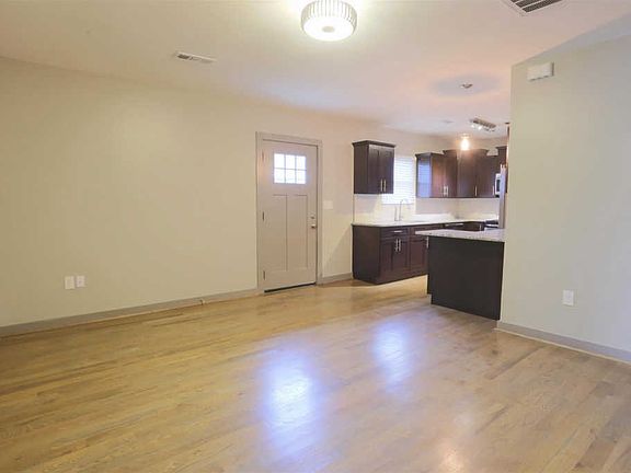 3rd image of 2226A Foster Ave