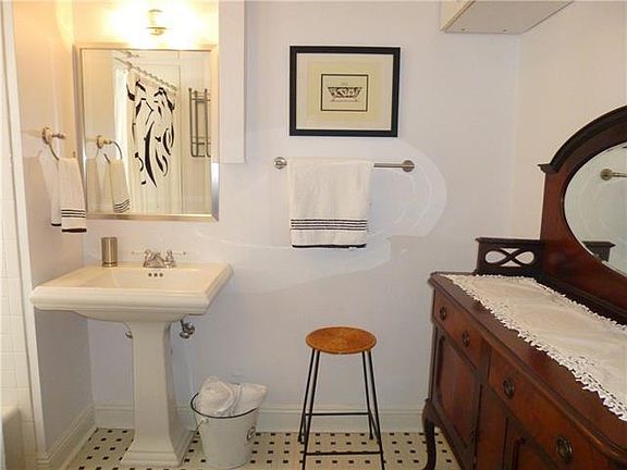 5th image of 3300 Saint Charles Ave APT 27