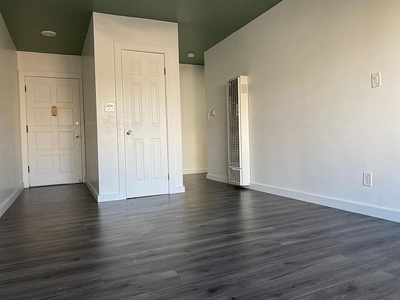 4th image of 1558 Council St APT 4