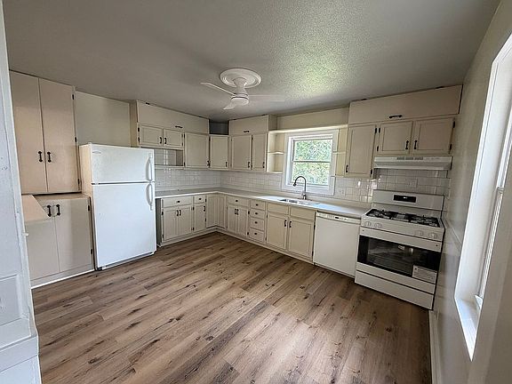 4th image of 4433 SE 7th St