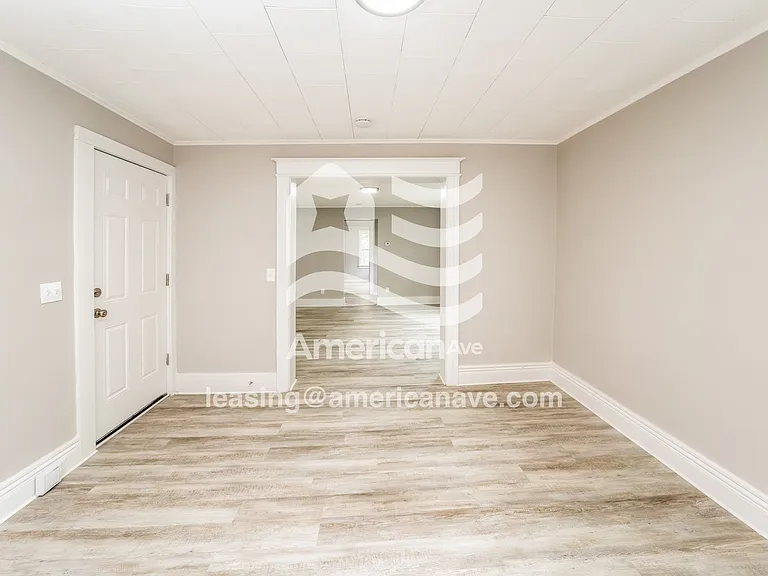 923929_007_living_room_13787861.jpg