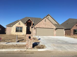 8208 N 74th East Ave, Owasso, OK 74055