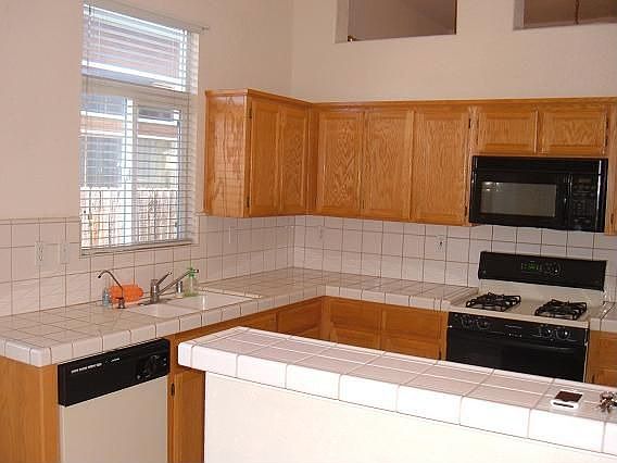 4th image of 2110 Lydia Bradley St