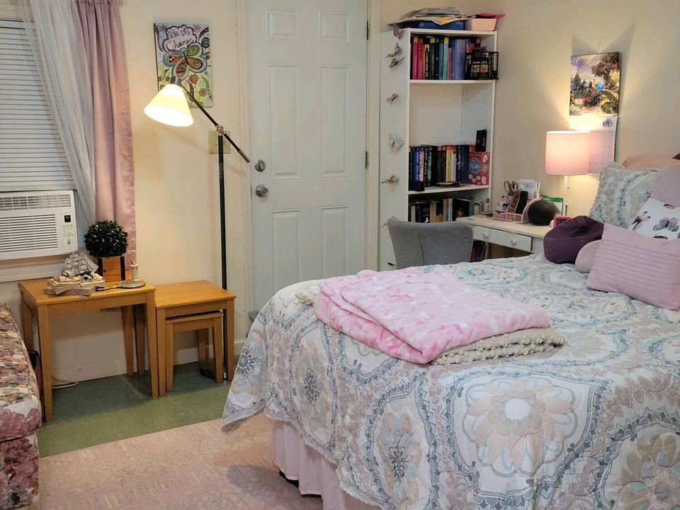 2nd image of 87 Maple Ave