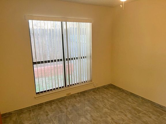 5th image of 3904 Woodbury Ct