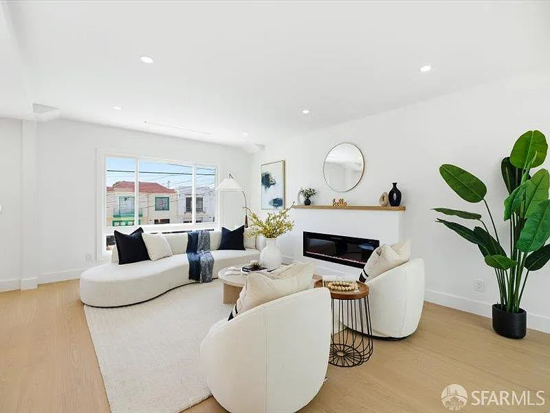 2258 38th Ave - Photo 8