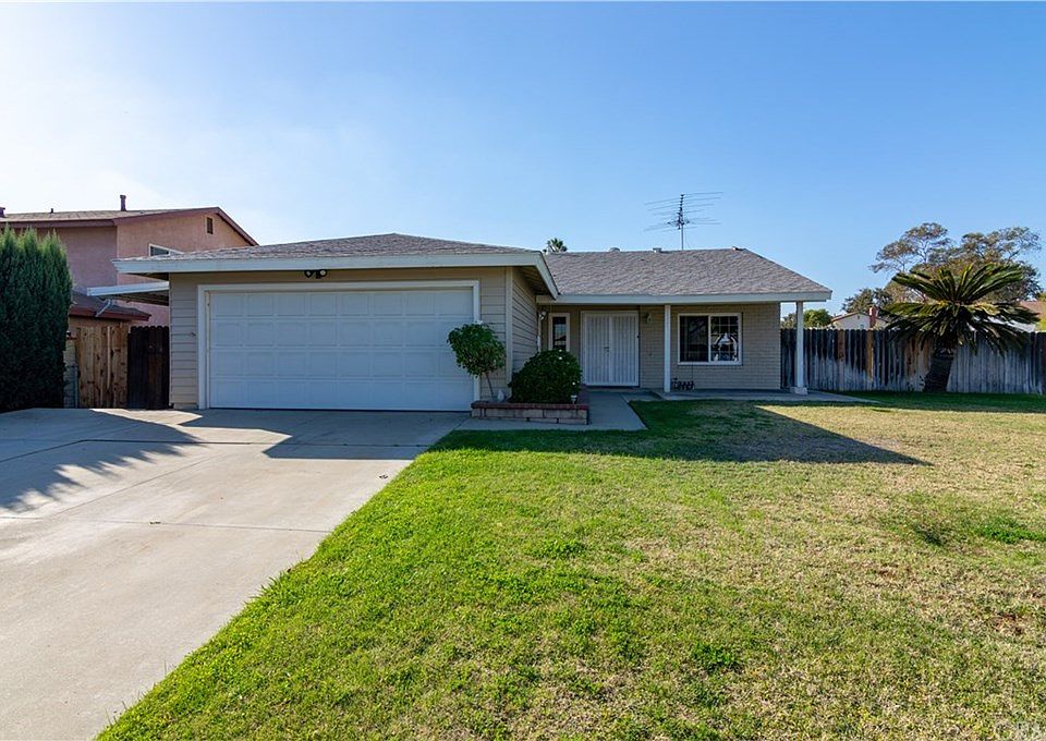 1st image of 1504 Cypress Ave