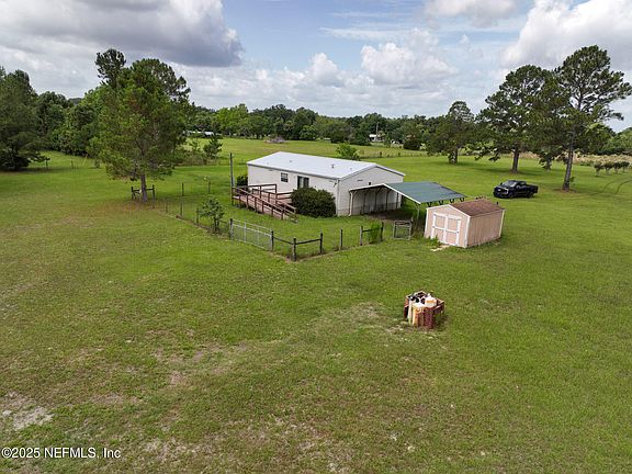 4th image of 1943 SE 240TH Terrace