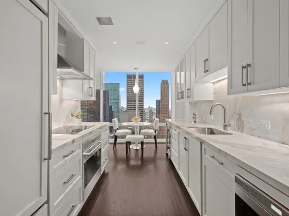 641 5th Avenue 32D image 3 of 14