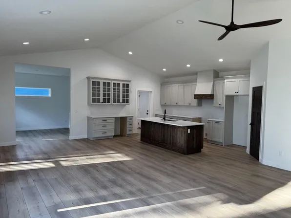 1809 Arches DRIVE, Holmen, WI 54636