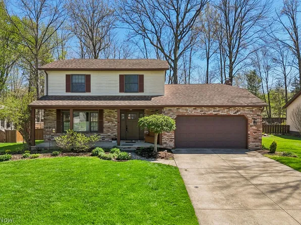 8461 Glenbrook Dr, Olmsted Township, OH 44138