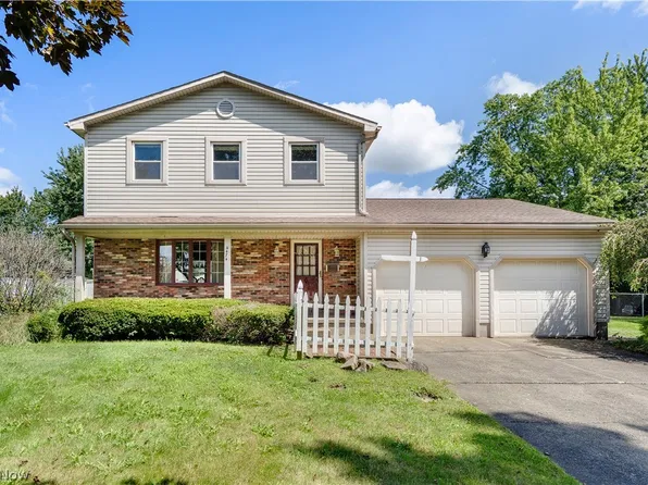 4474 Woodridge Dr, Youngstown, OH 44515