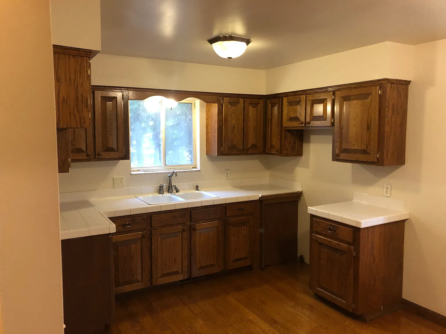 3 bed, 1190 sqft, $1,500 — Photo 4