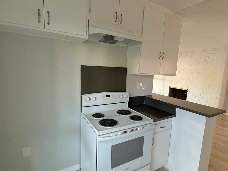 5505 Corteen Pl #7 — Photo 13