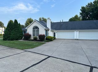 282 Mariners Way, Sheffield Lake, OH 44054