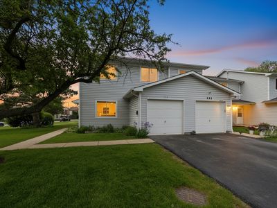 527 Alton Ct, Carol Stream, IL, 60188