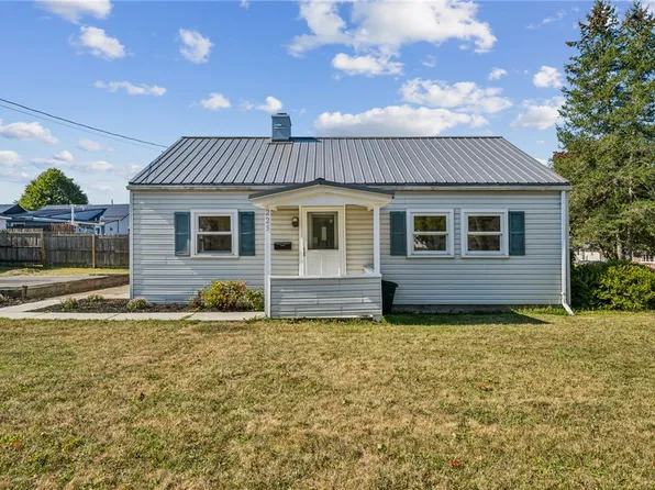 225 Westgate Dr, Johnstown, PA 15905