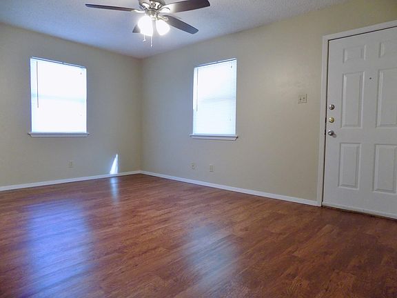 3rd image of 702 E Highland Blvd