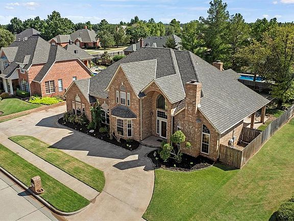 5th image of 8104 NW 130th Pl
