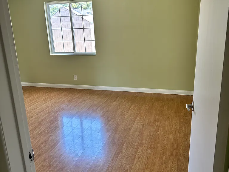 14552 Runnymede St — Photo 13