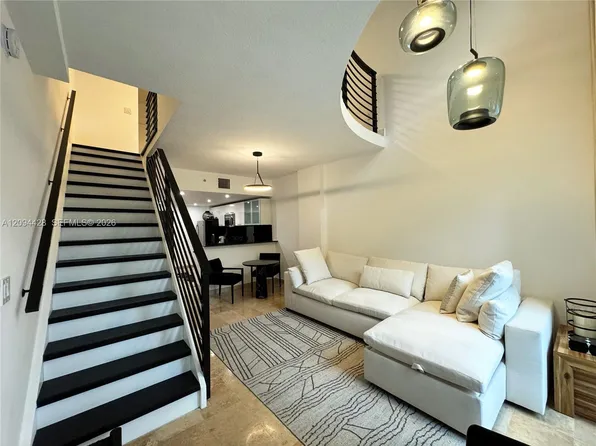 3339 Virginia St APT 327, Miami, FL 33133